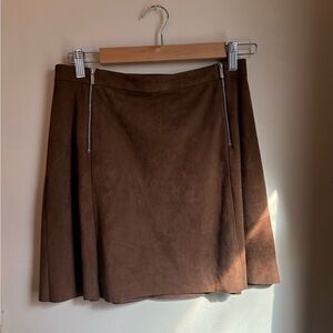 1 STATE BROWN FAUX SUEDE MID THIGH SKIRT SIZE 2